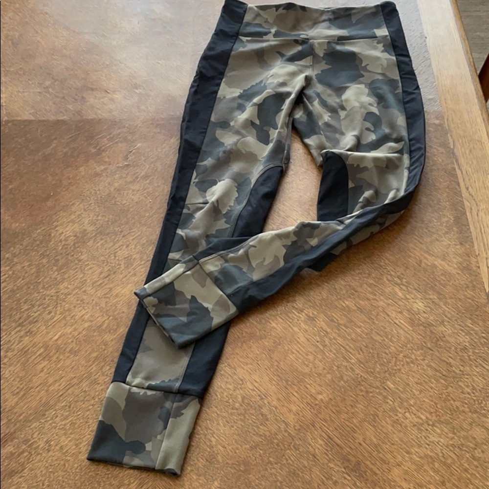 Athleta camo leggings/tights